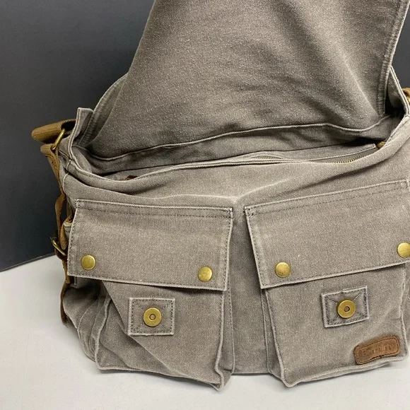 Berchirly Canvas Crossbody Bag - Picture 14 of 17